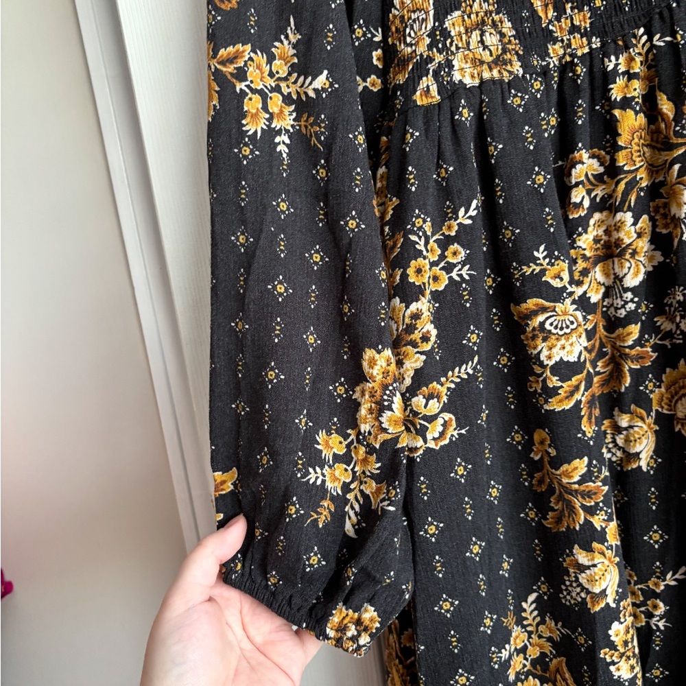 torrid Black and Gold Floral Maxi Dress - Picture 3 of 6